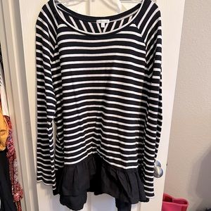 Stripped tunic with cotton ruffle